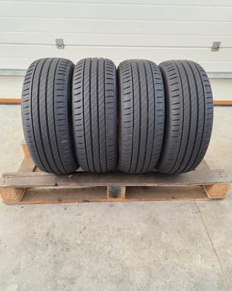 4 gomme Kleber 185 60 14 estive