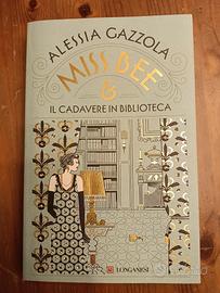 Miss Bee e il cadavere in biblioteca 