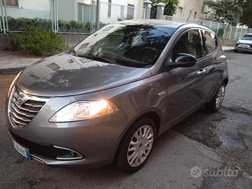 lancia y anno 2011 anche x neopatentati 