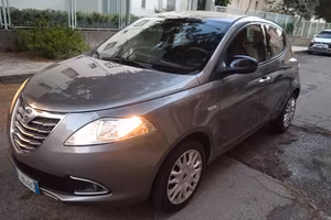 lancia y anno 2011 anche x neopatentati 