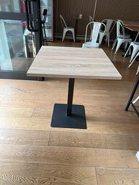 Tavolo bar in legno e acciaio