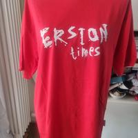 T-shirt rossa