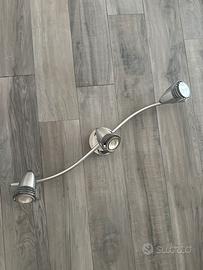 Lampadario grigio con 3 faretti