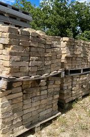 Mattoni antichi e tegole marsigliesi su bancali