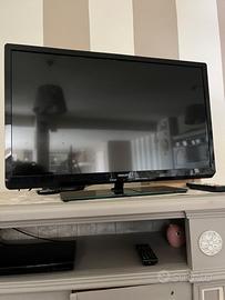 Tv Philips HD Schermo piatto 32 pollici