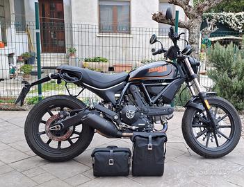 DUCATI SCRAMBLER  HASHTAG 