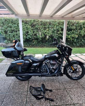Harley Davidson Street Glide Full Black 114
