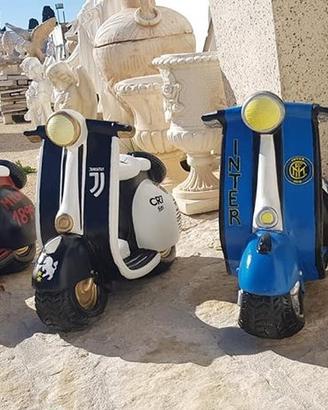 Vespa personalizzata in cemento