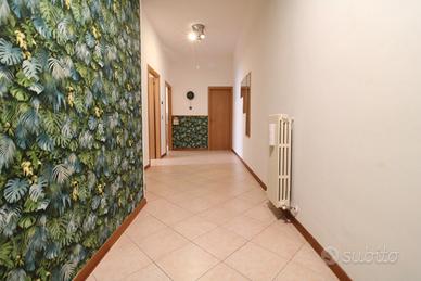 Bilocale ammobiliato, esclusivamente refereziati