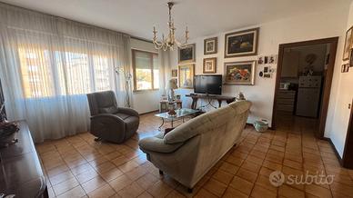 Quadrilocale Zona Nuova con ascensore e garage