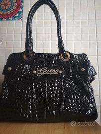 Borsa guess vernice nera vintage Abbigliamento e Accessori In vendita a Milano