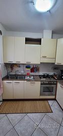 CUCINA COMPONIBILE AD ANGOLO