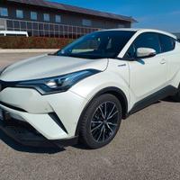 TOYOTA C-HR 1.8H LOUNGE CON TECH PACK MANIACALE