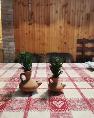 piccole anfore di terra cotta 