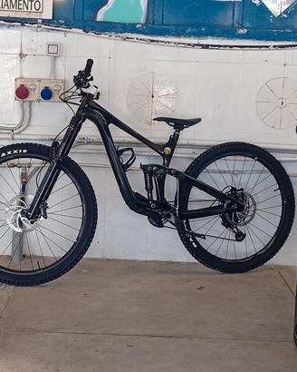 GIANT REIGN ADVANCED PRO 29

