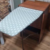 Mobile con ferro da stiro