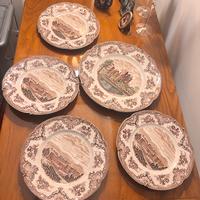 Piatti decorativi Johnson Bros “old Britain Castel