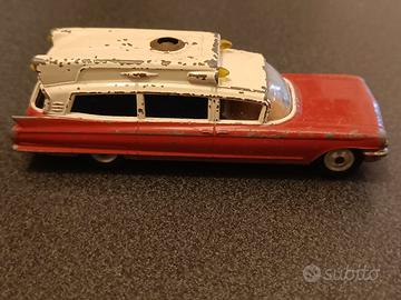 1\43 Corgi Toys Cadillac Superior anbulanza