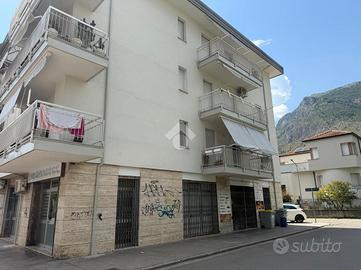 NEGOZIO A VENAFRO