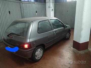 RENAULT Clio - 1997