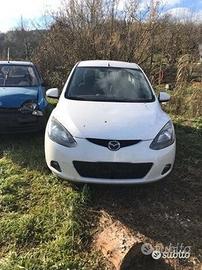 Mazda 2 2011 ricambi