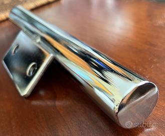 Piedini in acciaio inox per mobili  e divani