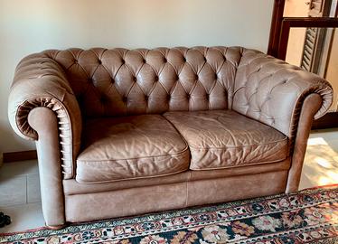 Divano Chesterfield 2 posti