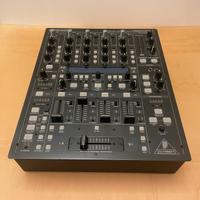 Behringer DDM 4000