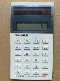 Calcolatrice Sharp EL-582 a Energia Solare