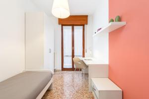 Stanza singola con balcone [VR_MRG4-A_S2]