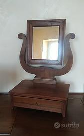 Psiche in legno. 
