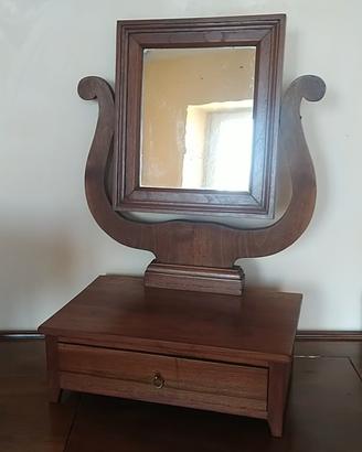 Psiche in legno. 