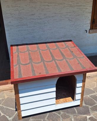 Cuccia per cani in legno 