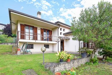 VILLA BIFAMILIARE VISTA LAGO!!