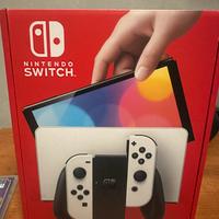 Nintendo switch oled + 2 giochi pokemon