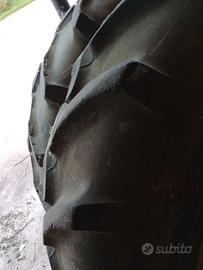 Gomme trattore 12.4 r28 con cerchio zavorrato