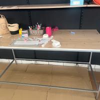 Tavolo da lavoro o esposizione