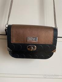 Borsa nera a tracolla