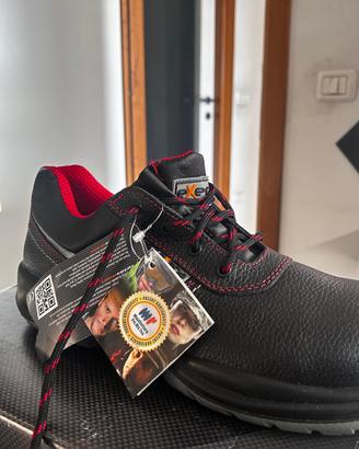scarpe antinfortunistiche da lavoro nuove 44  s3