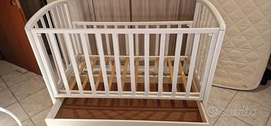 lettino bimbi con cassetto e ruote regolabile