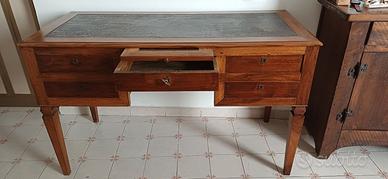 Scrivania ministeriale in legno massello
