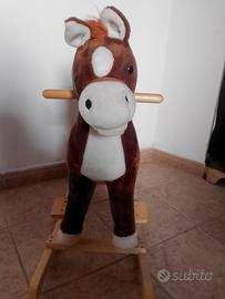 cavallino a dondolo,emette verso Sant' Antioco