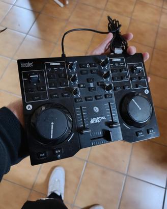 console Hercules dj control instinct
