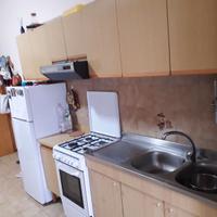 Lavello da cucina con rubinetto e sifone