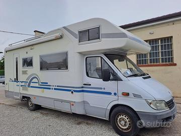 Camper adriatik su mercedes 2.7 -2002