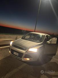 Ford kuga titanium