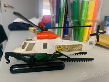 Elicottero giocattolo vintage