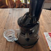 Estrattore di succhi Kuvings B6000