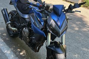 Moto qj srk 700