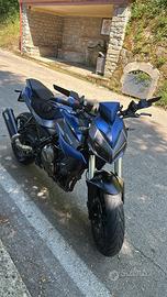 Moto qj srk 700